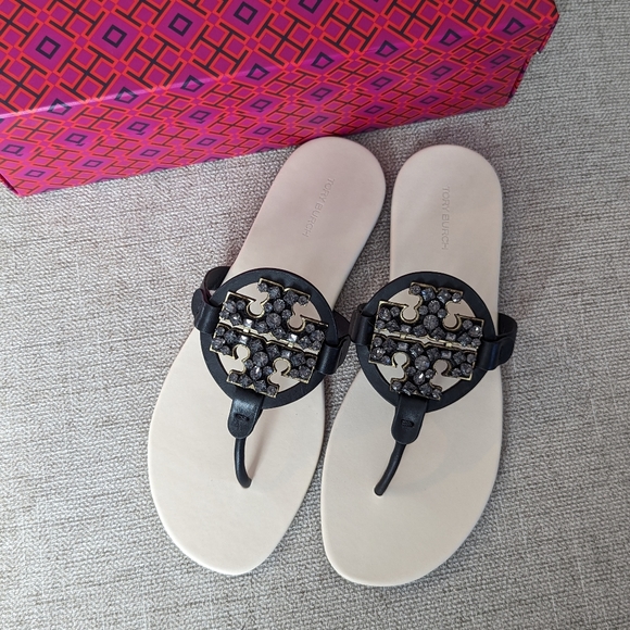 NIB Crystal Miller Soft Sandals - Picture 6 of 12